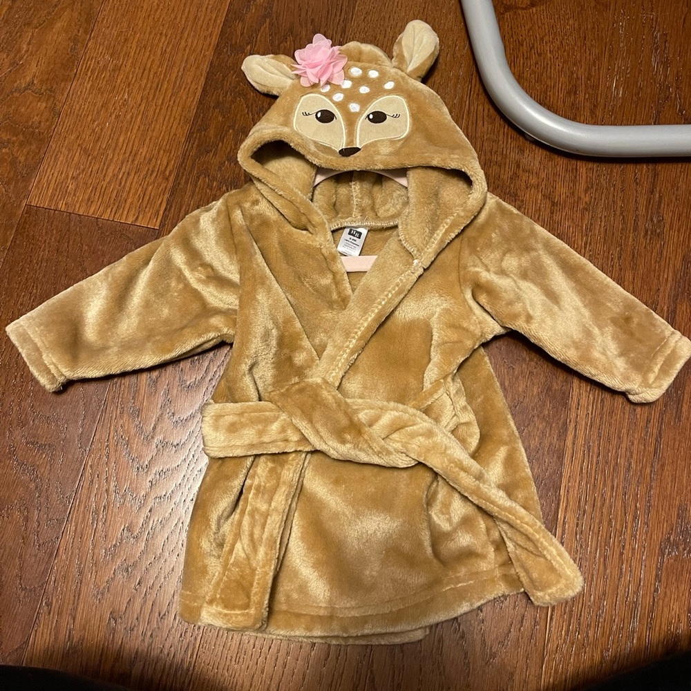 Velvety bathrobe